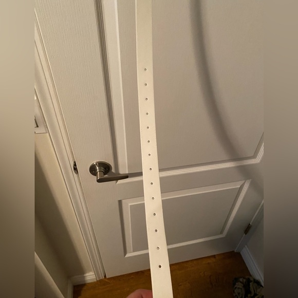 Bedazzled belt buckle with white belt - Picture 3 of 3